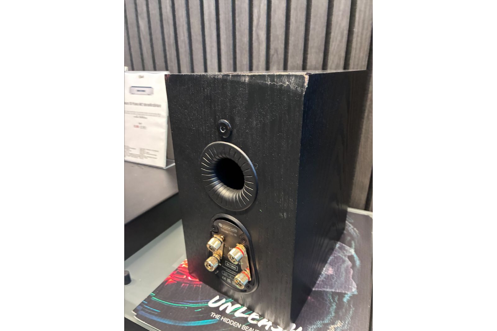 Högtalare Monitor Audio Silver 50 7G Visning demo