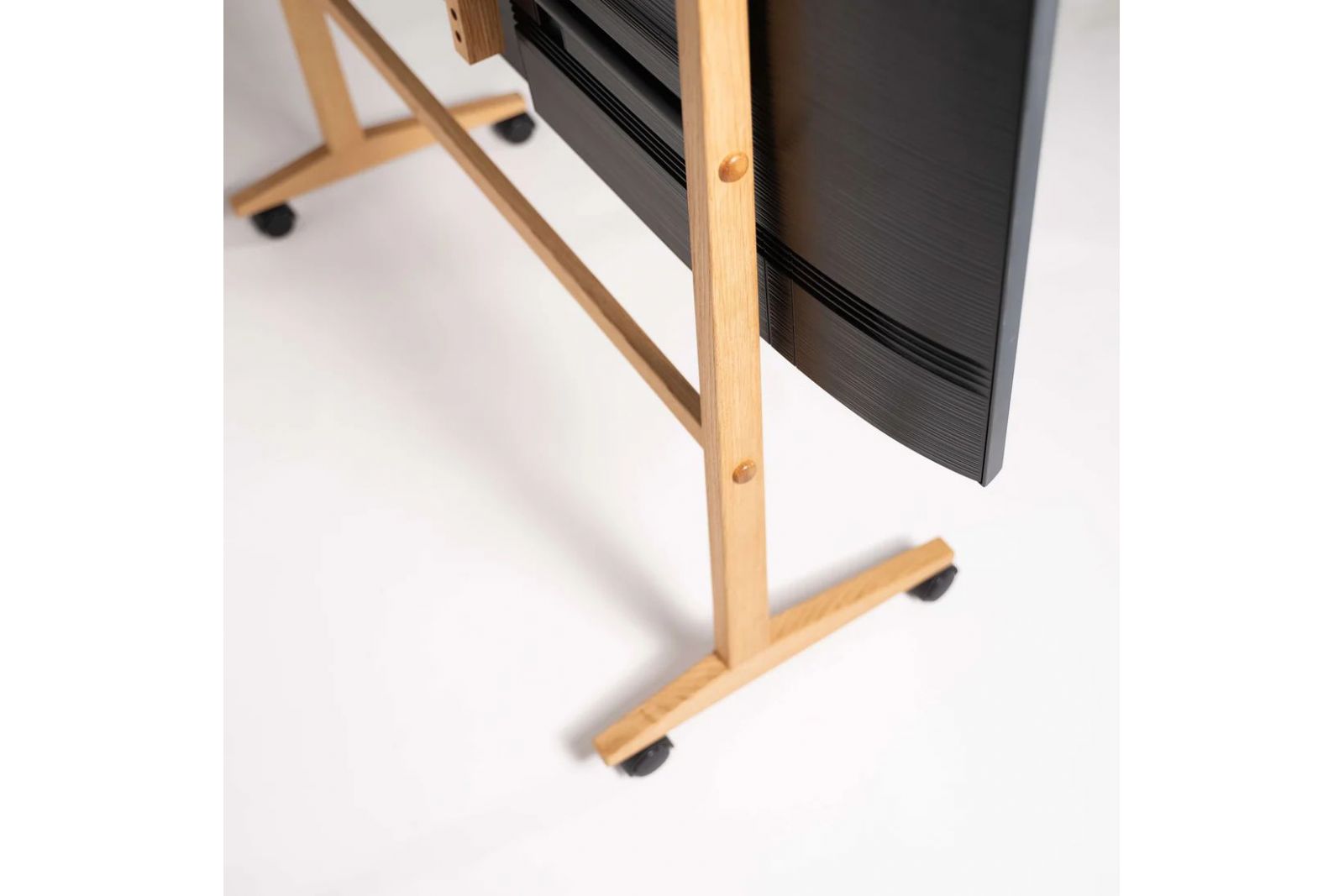 Möbler Kristian Juul SIKA TV Stand Ek