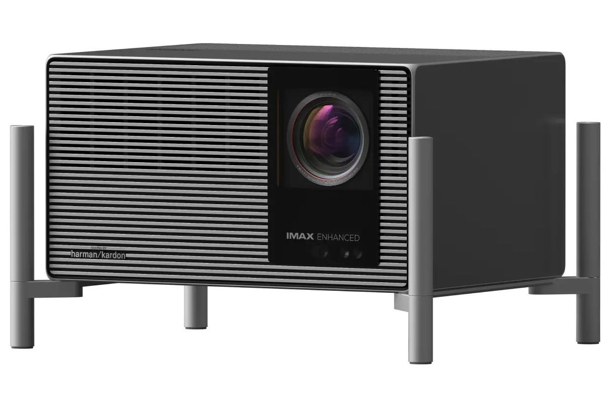 Projektorer XGIMI Titan Noir Pro 4K RGB Triple Laser